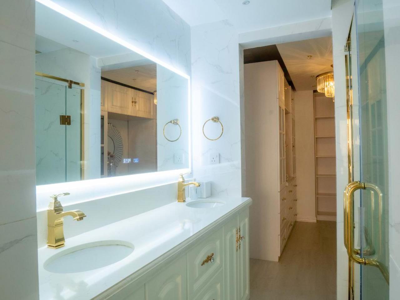 Beachfront Seaview Apartment Мале Екстериор снимка