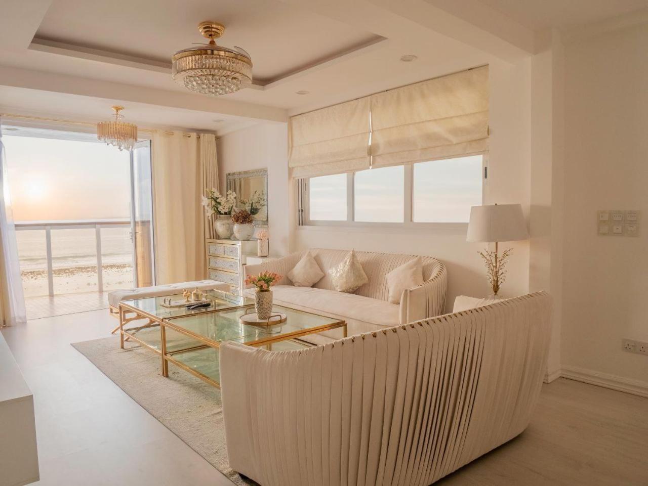 Beachfront Seaview Apartment Мале Екстериор снимка